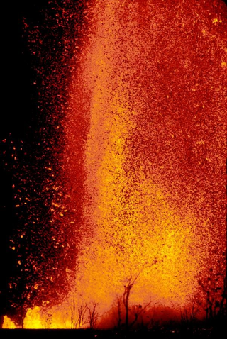 Illustration for article titled 1.774 días escupiendo lava: las espectaculares imágenes del volcán que tuvo cinco años en jaque a Hawai